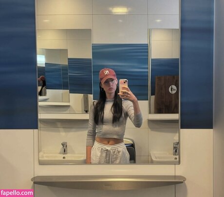 oliviarcox free only fans