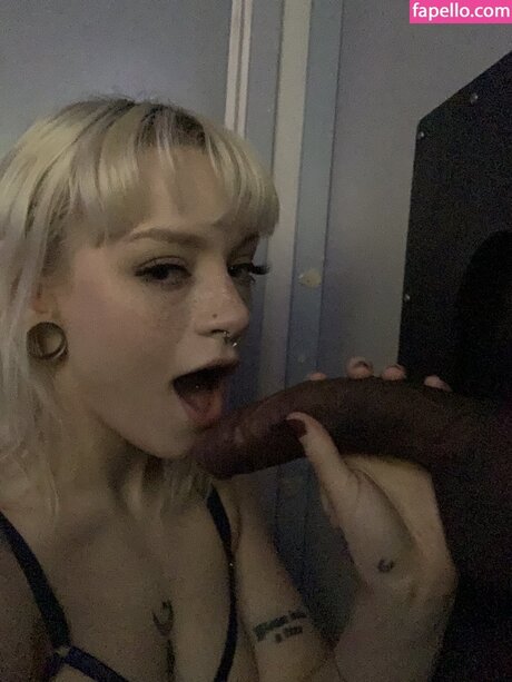 Naomi Nash onlyfans photo