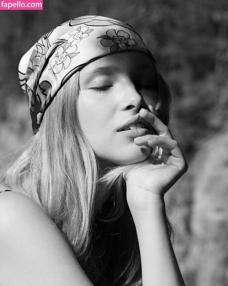 Laura Oganessian onlyfans pics