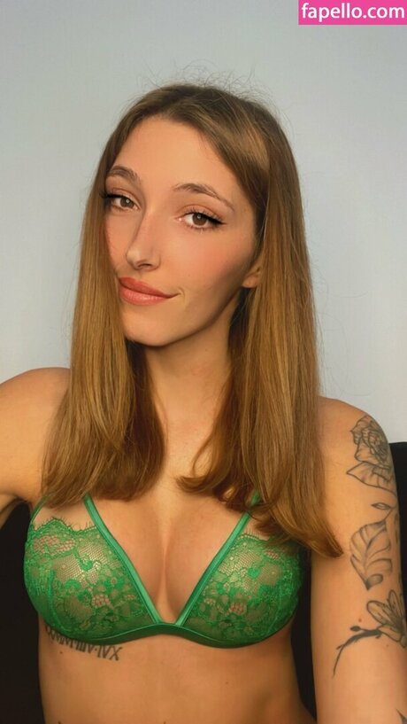 Stella Vegas strip onlyfans