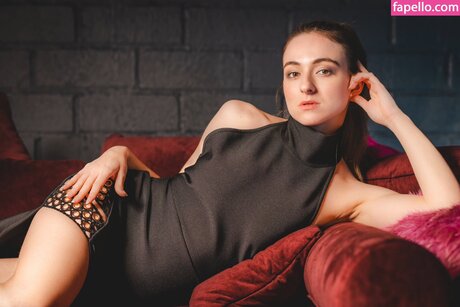 Larissa Schmiederer onlyfans naked