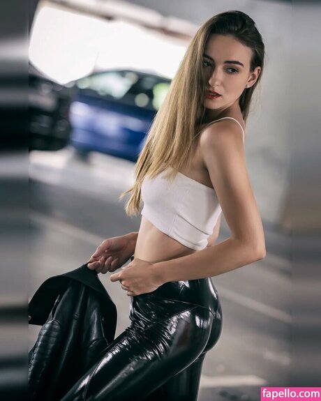 Larissa Schmiederer nude onlyfans