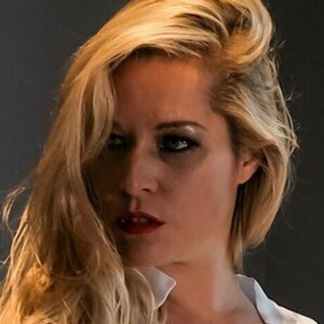 Eve On Adultfolio porn onlyfans