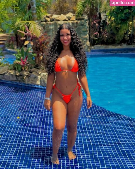 Amanda Lisboa onlyfans public photos