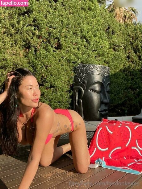 London Keyes nude onlyfans leaks