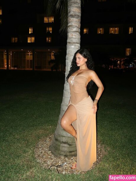 Leah Kateb onlyfans leak