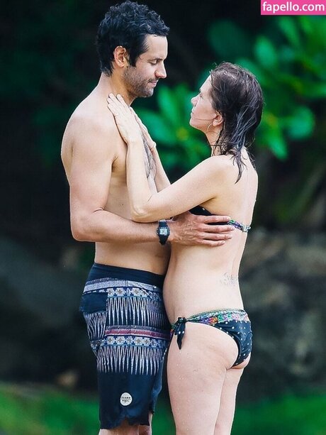 Kristen Wiig onlyfans naked