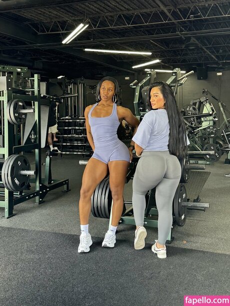 Tiara Howard onlyfans topless