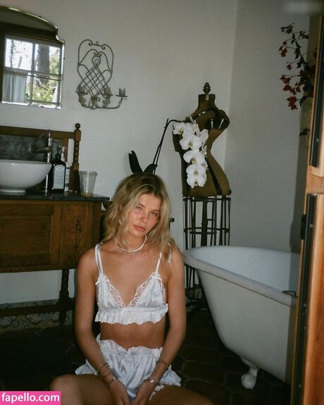 Ellie Thumann onlyfans nudes leaked