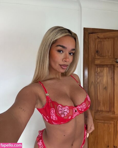 amateur lesbian onlyfans erotic negative