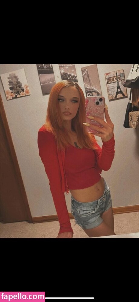 Kelly Lyn nude onlyfans leaks