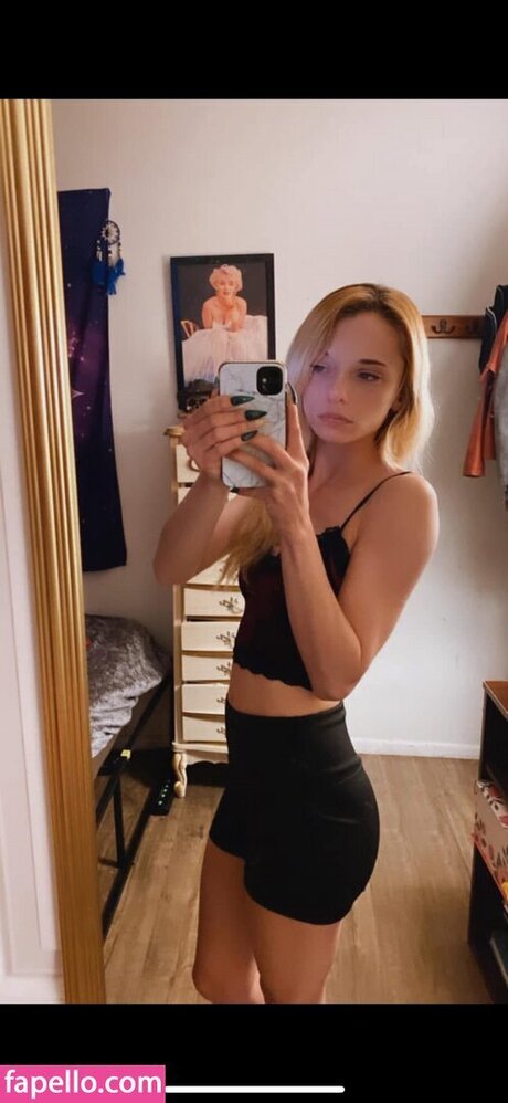 Kelly Lyn onlyfans leak new