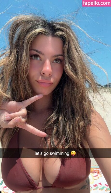 Julia Carrano onlyfans leak