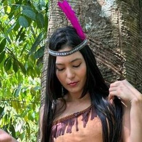 Thais Aruna onlyfans topless