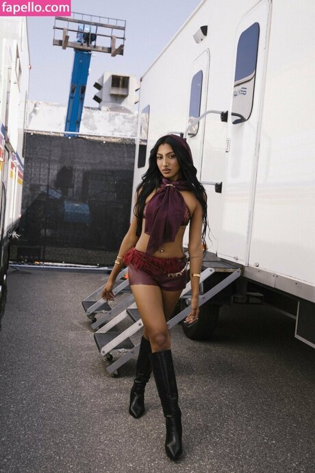 Lara Raj only fans porn