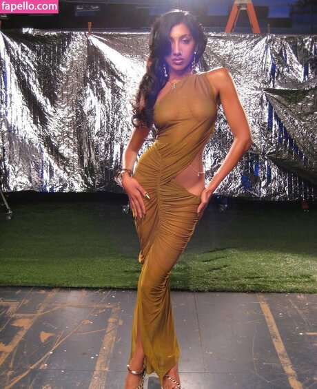 Lara Raj nudes onlyfans