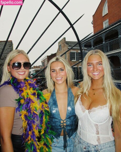 Sydney Thomas onlyfans naked porn