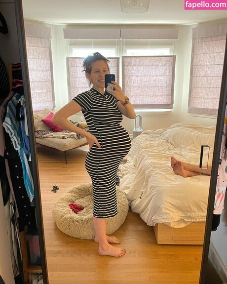 Eden Sher onlyfans sexy