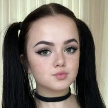 leialittle onlyfans explicit content