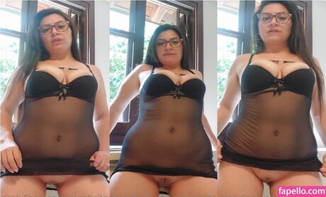 ElenBrito onlyfans strip tease