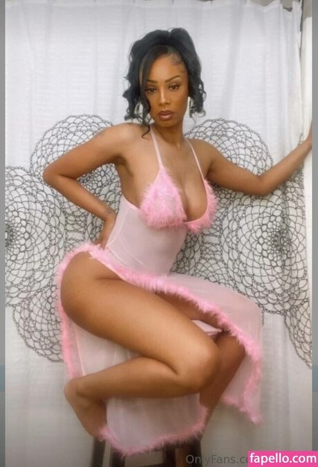 Royalty 24kt onlyfans naked leak