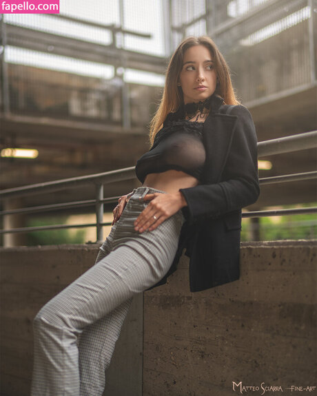 Anna Collini nude onlyfans