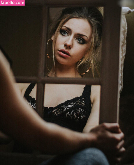 Maddie Phillips naked onlyfans