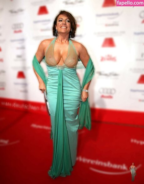 Christine Neubauer onlyfans lean