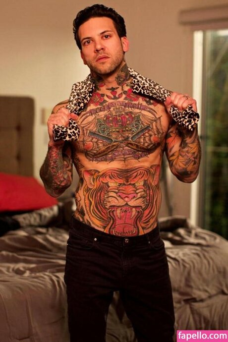 Small Hands onlyfans leajs