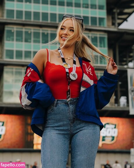 Lynzie Fulton nude onlyfans porn