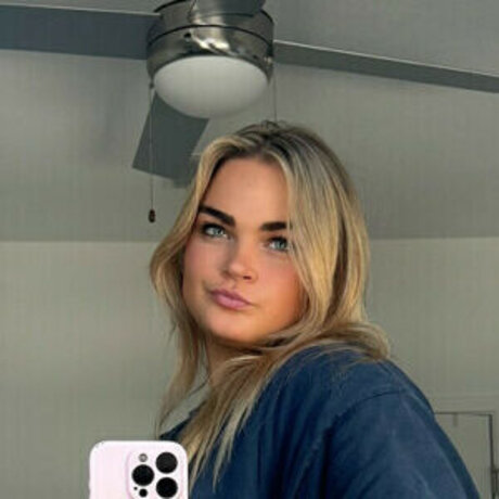 Ellesweats onlyfans nude photos