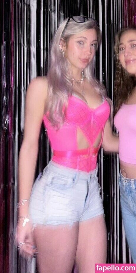 Caroline Ambrose onlyfans leak sex