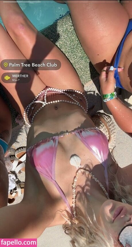 Caroline Ambrose onlyfans leaks