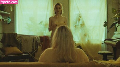 Saraklein naked onlyfans leak