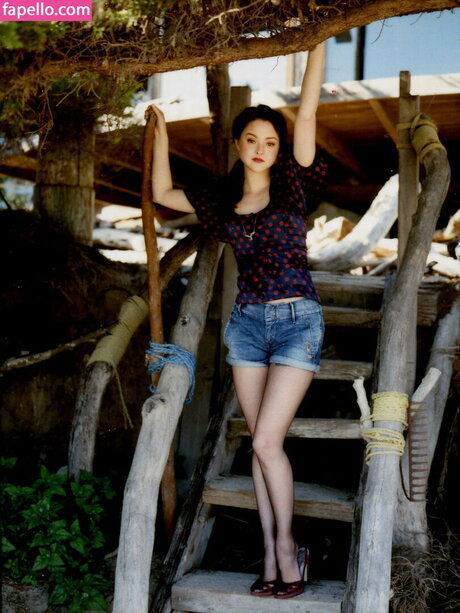 devonaoki onlyfans pics