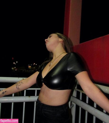 Sierra Elizabeth onlyfans explicit content