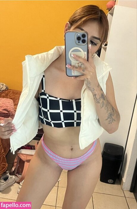 Aurora Menchaca onlyfans leak