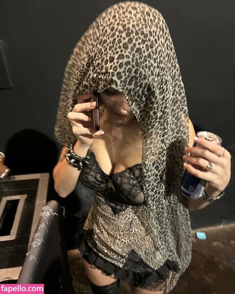 Trinity Manaj only fans nude