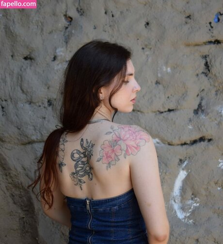 HeyMissTeacher onlyfans leak