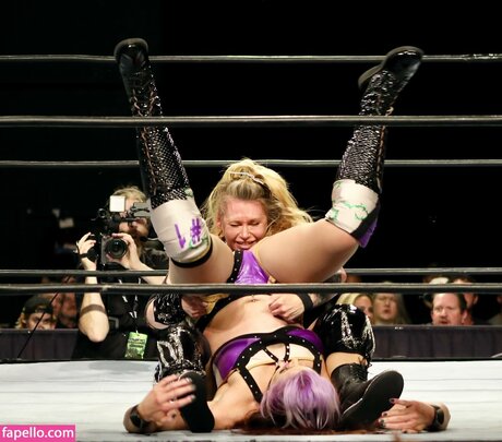 Lena Kross only fans pictures