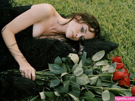 Alexis Bledel ass onlyfans