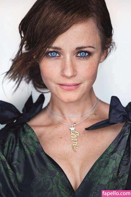 Alexis Bledel onlyfans photos
