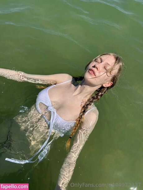 evija lace onlyfans model