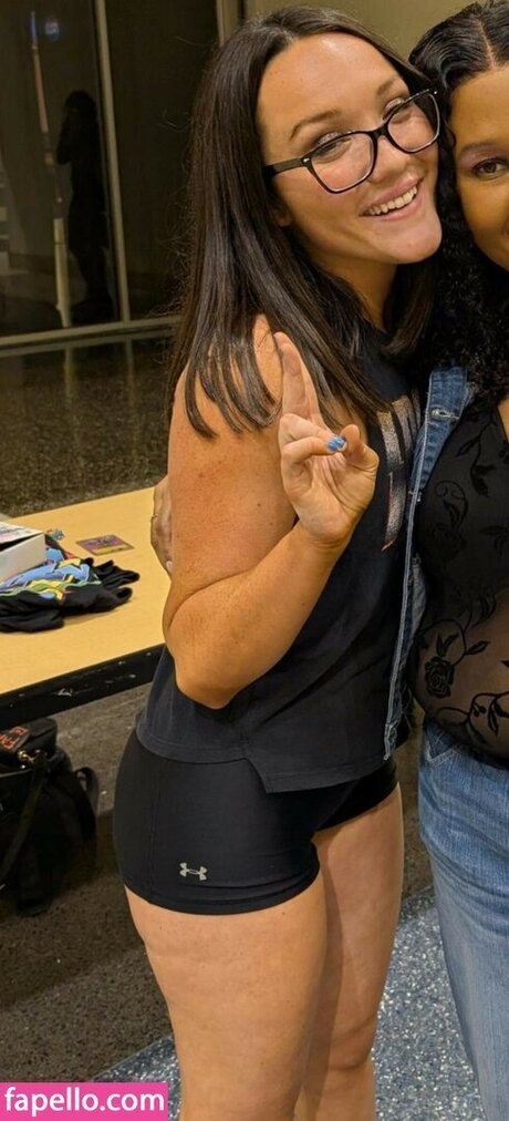 Izzy Moreno is on onlyfans