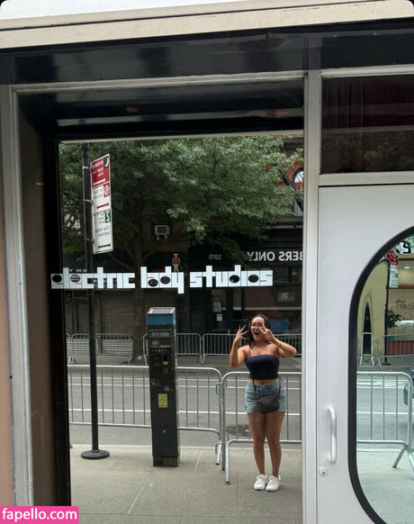 Izzy Moreno onlyfans photo