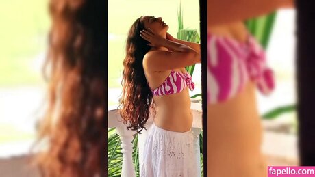 nude selfie onlyfans sex artwork