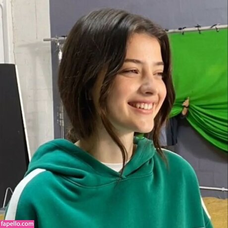 Blanca Soler onlyfans model photos