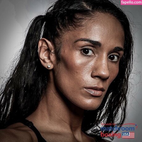 Amanda Serrano onlyfans striptease