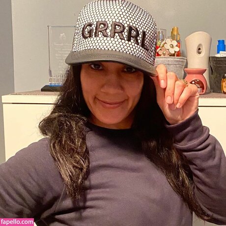 Amanda Serrano nude onlyfans pics