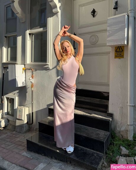 Duygu German onlyfans strip